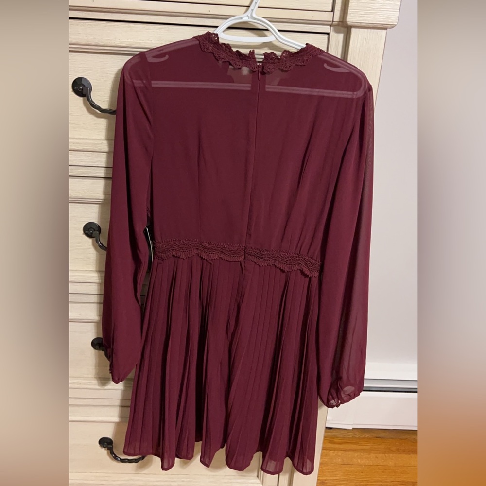 NWT LuLus Maroon Lace Detailed Dress. Size L. - Picture 2 of 3